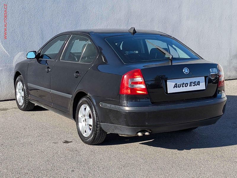 Škoda Octavia (2007) 1.9 TDi, ČR, autoAC, temp - fotka 4 z 13