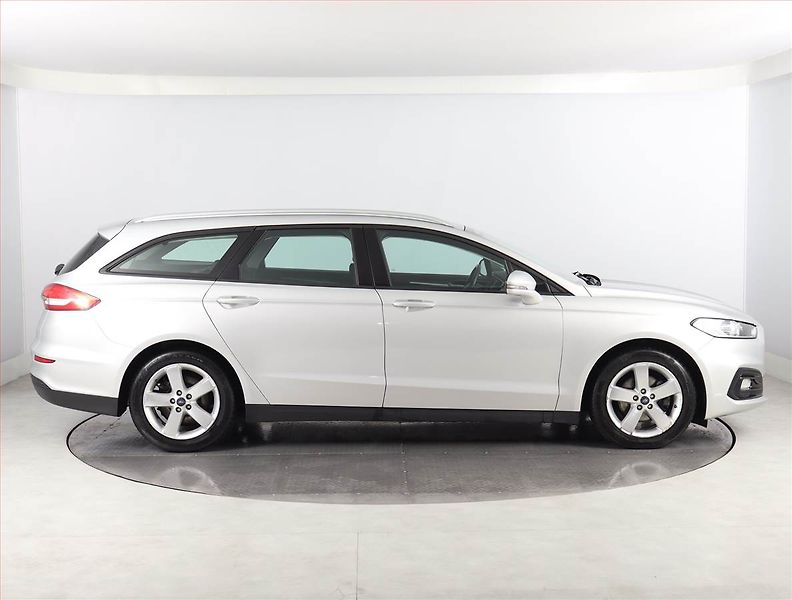 Ford Mondeo (2019) 2.0 EcoBlue, Automat - fotka 6 z 21