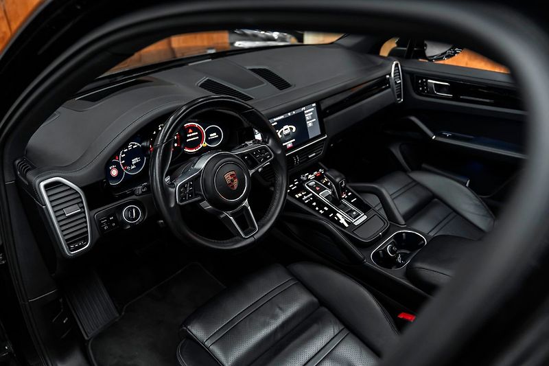 Porsche Cayenne - fotka 7 z 20