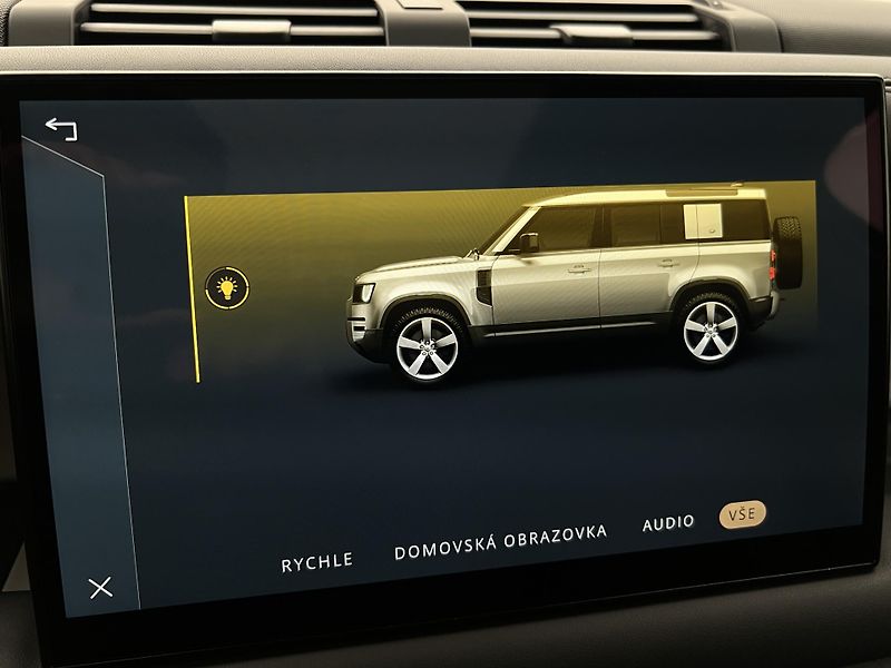 Land Rover Defender 110 D250 X-DYNAMIC HSE 1. maj - fotka 50 z 57