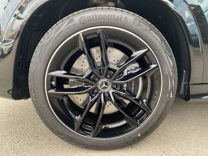 Mercedes-Benz GLE 450d 4matic AMG - fotka 31 z 31