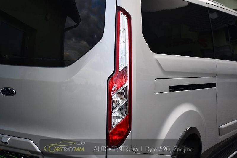 Ford Tourneo Custom 2.0EcoBlue 8MÍST ACTIVE ZÁRUKA - fotka 50 z 50