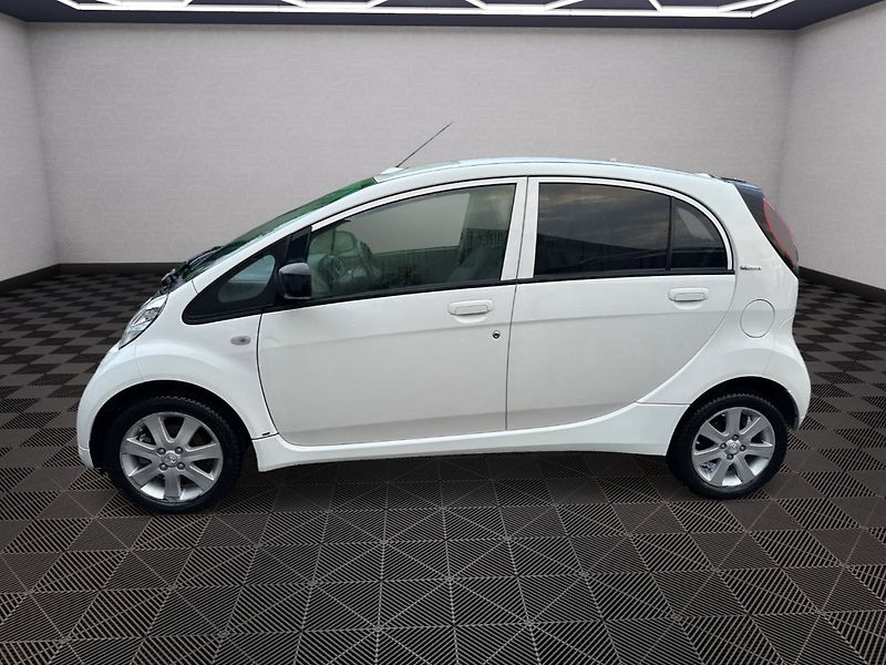 Peugeot iOn (2015) 49Kw - fotka 4 z 21