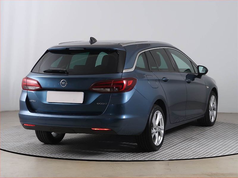 Opel Astra (2016) 1.6 CDTI, Serv.kniha, Navi - fotka 5 z 18