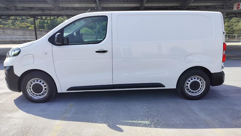Opel Vivaro e, L2, 75kWh - fotka 4 z 22