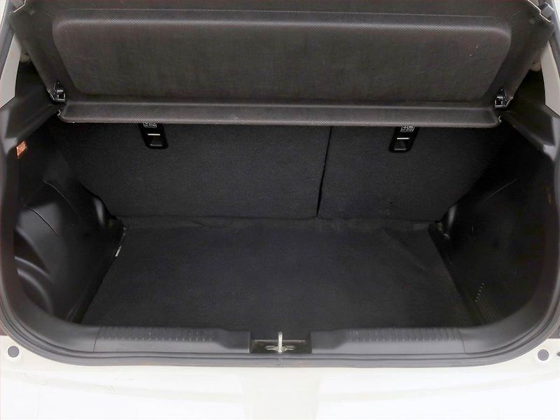 Suzuki Swift (2018) 1.4 BoosterJet Sport - fotka 13 z 16