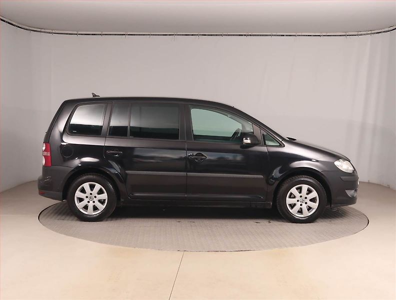Volkswagen Touran (2007) Comfortline 1.9 TDI, po STK - fotka 6 z 15
