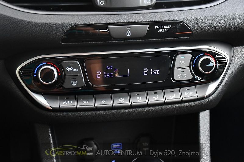 Hyundai i30 1.0T-GDI ČR FAMILY SMART DCT - fotka 33 z 52