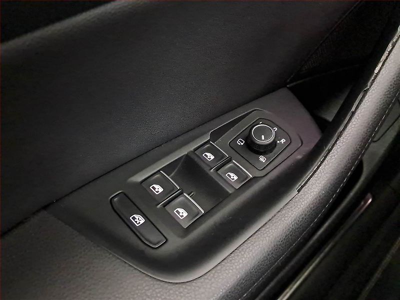 Volkswagen Passat (2016) 2.0 BiTDI, 4X4, Automat - fotka 19 z 22