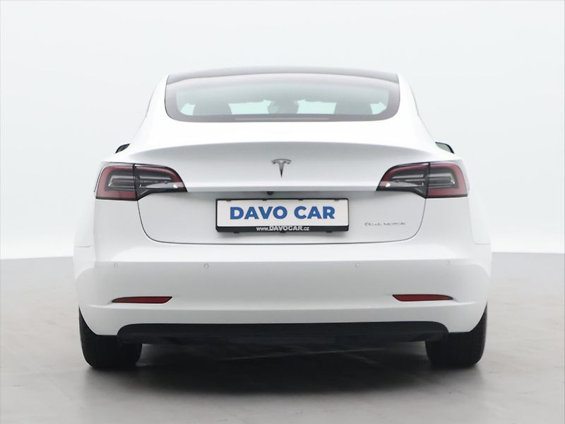 Tesla Model 3 LR 366kW 75kWh AWD DPH - fotka 6 z 35