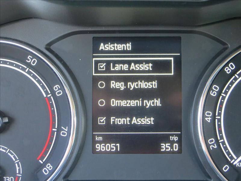 Škoda Scala 1,0 TSI 81kW Ambition ČR - fotka 18 z 21