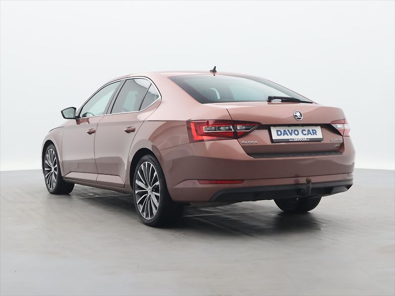 Škoda Superb 2,0 TDI 140kW L&K 4x4 CZ - fotka 5 z 46