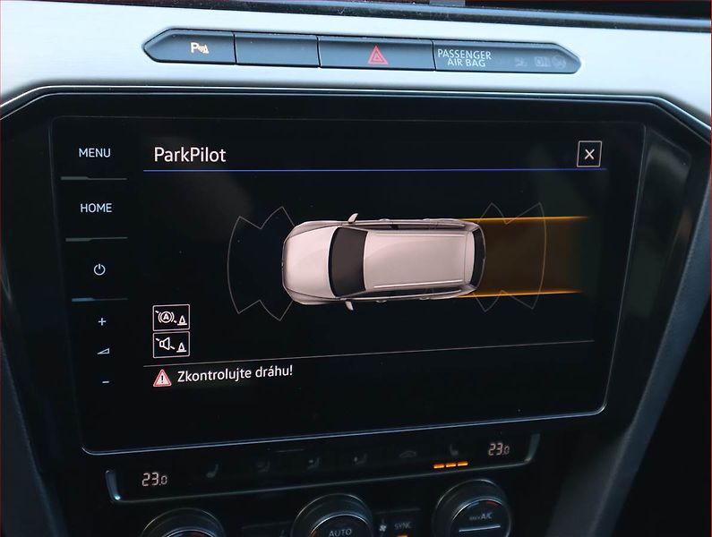 Volkswagen Passat (2018) 2.0 TDI, Automat, Kůže, Navi - fotka 20 z 20