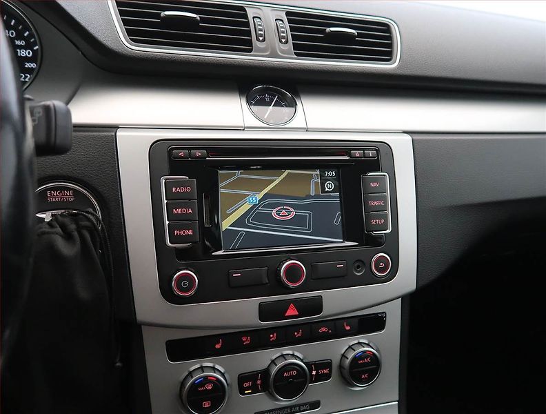 Volkswagen Passat (2013) Comfortline 2.0 TDI, Automat - fotka 17 z 21