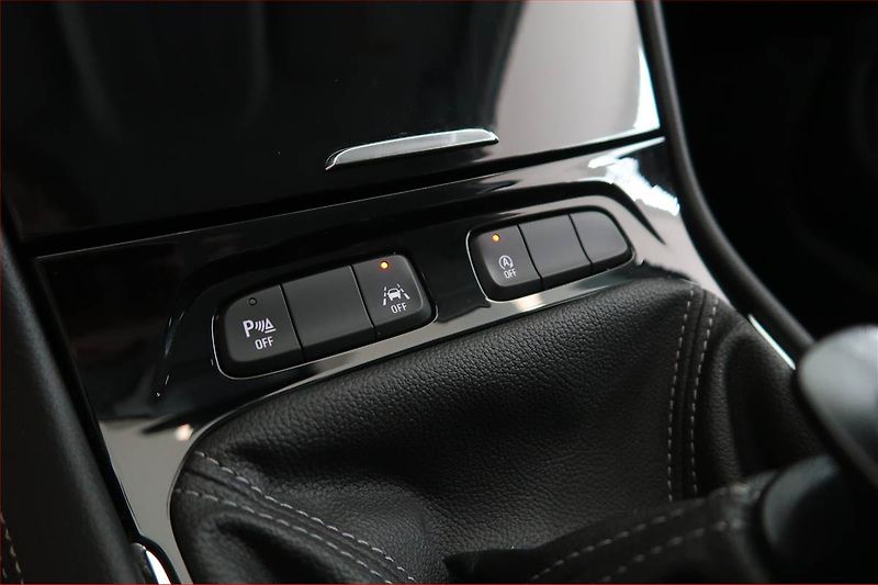 Opel Grandland X (2023) 1.2 Turbo, ČR,1.maj - fotka 16 z 17