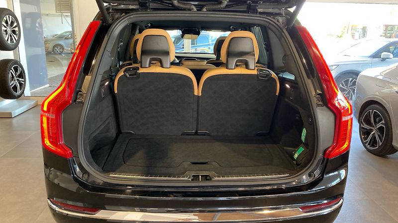 Volvo XC90 INSCRIPTION, B5 AWD, 173+10 kW - fotka 11 z 37