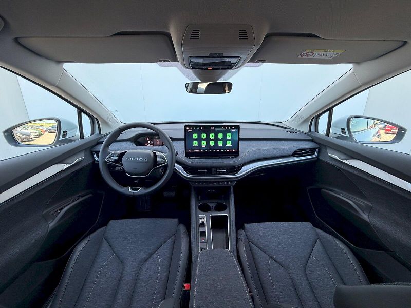Škoda Elroq (2025) Premium Loft 50 55 kWh 125 kW - fotka 9 z 35