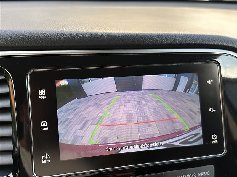 Mitsubishi Outlander 2,2 DI-D 150PS  Intense+ -7 4x - fotka 36 z 53