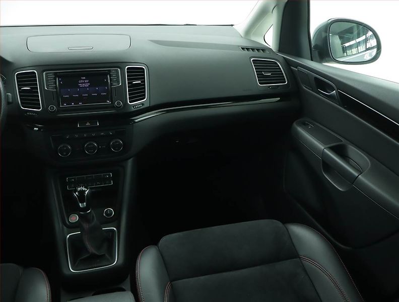 Seat Alhambra (2022) 1.4 TSI - fotka 8 z 19