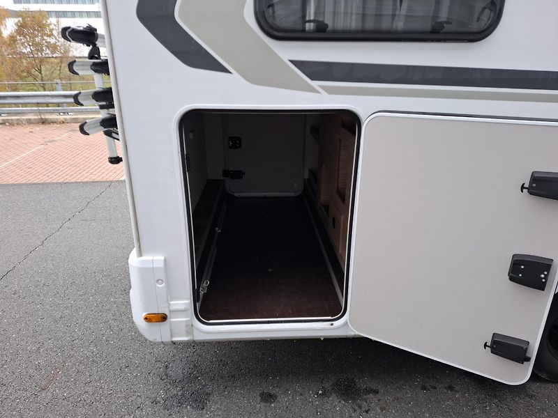 Weinsberg Carasuite (2023) 700MG Top stav, nehav , LED - fotka 28 z 28