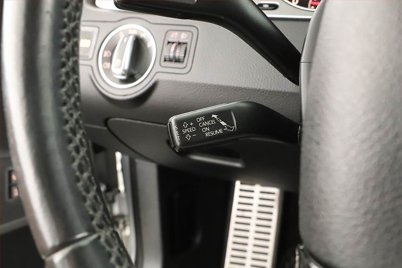 Volkswagen Passat (2009) 1.4 TSI, Tempomat - fotka 13 z 15