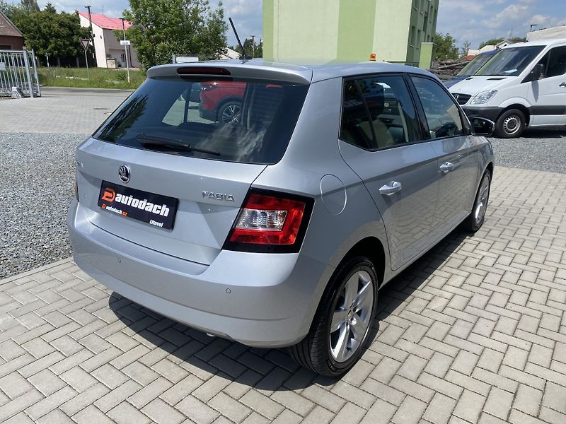 Škoda Fabia 1.2 TSI 66kW - ALU - PDC - fotka 5 z 41