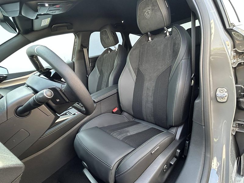 Peugeot 308 (2026) GT Elektromotor 115 kW Baterie - fotka 7 z 28