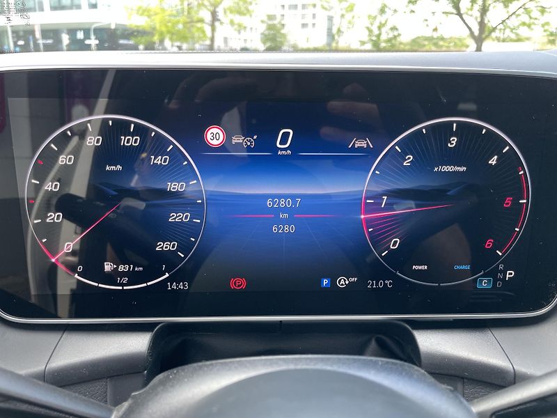 Mercedes-Benz GLC 200d 4Matic - fotka 14 z 28