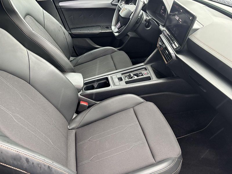 Cupra Formentor (2024) 1.5 TSI DSG - fotka 9 z 29