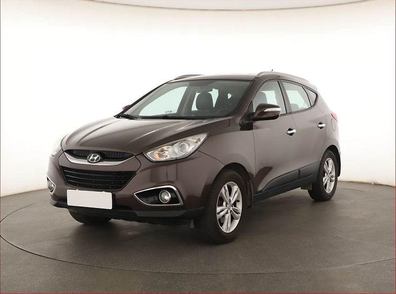 Hyundai ix35 (2013) 1.7 CRDi, Navi, Tempomat - fotka 2 z 17
