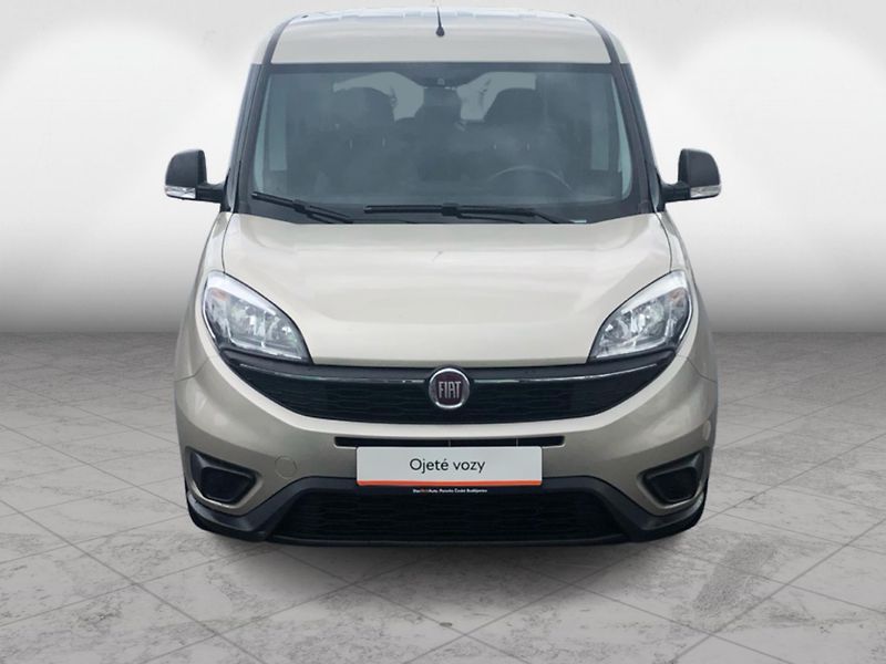 Fiat Dobló 1.4 i - fotka 4 z 28