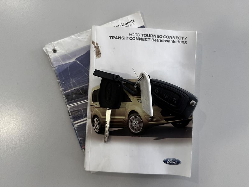Ford Transit Connect 1,6 TDCi 5 míst Klima/Navi - fotka 30 z 32