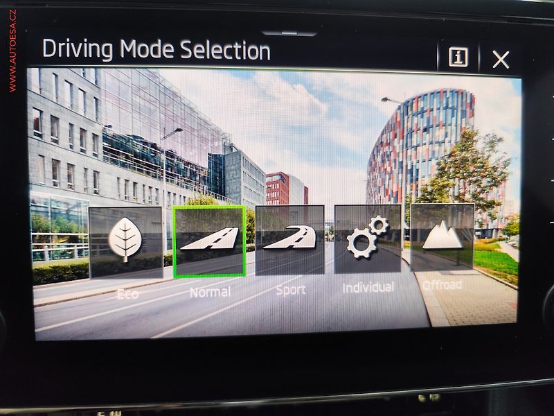 Škoda Superb (2021) 2.0TDi, ČR, Scout, DSG, LED - fotka 17 z 30