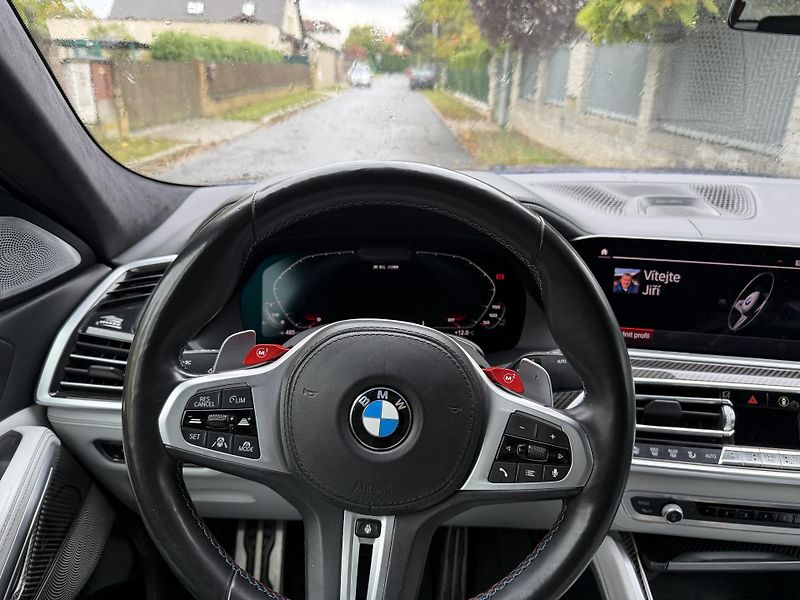 BMW X6 (2020) BMW X6M Competition - fotka 11 z 27