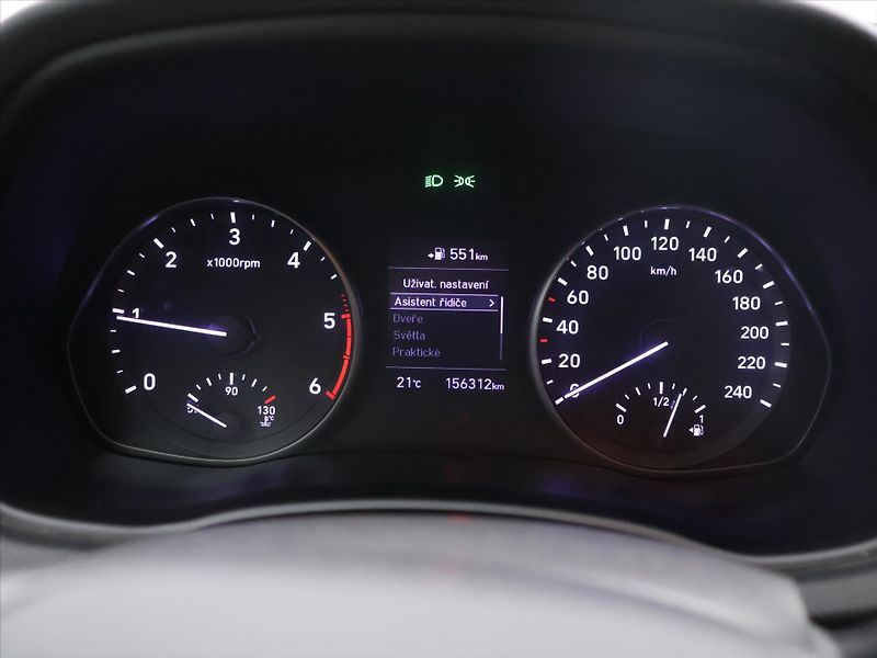 Hyundai i30 1,6 CRDi 85kW Style CZ 1.Maj. - fotka 16 z 30