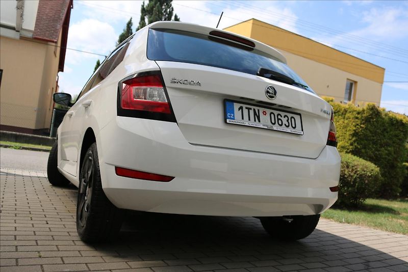 Škoda Fabia 1,0 ČR, 1. Majitel - fotka 8 z 33