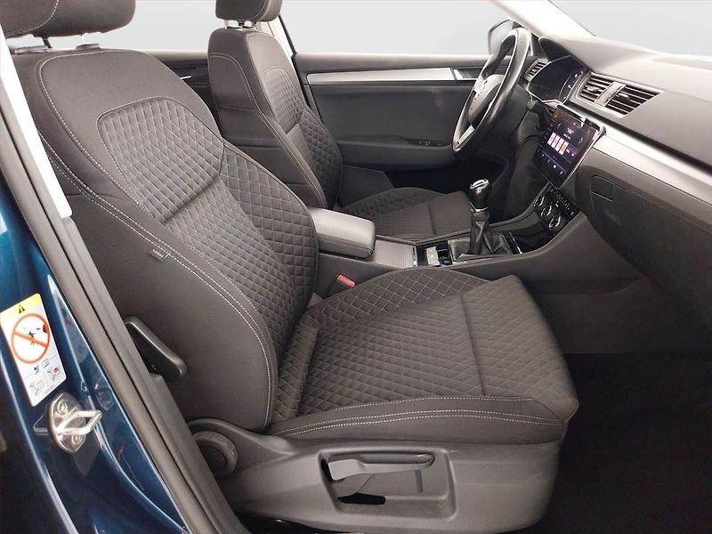 Škoda Superb (2017) Ambition 1.6 TDI, Navi, Xenony - fotka 9 z 23