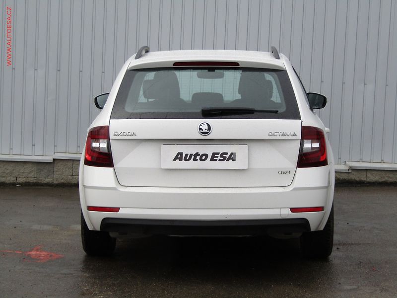 Škoda Octavia (2017) 1.8TSi 4x4, 2.maj,ČR, Style - fotka 5 z 19
