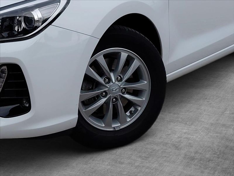 Hyundai i30 1,4   1.4T-GDi Start Plus - fotka 9 z 24