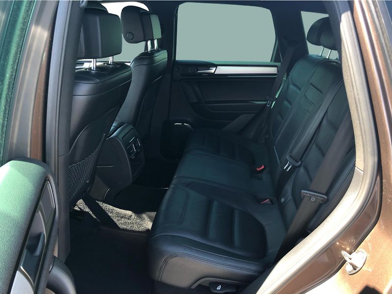 Volkswagen Touareg 3,0TDi 180kW - fotka 12 z 30