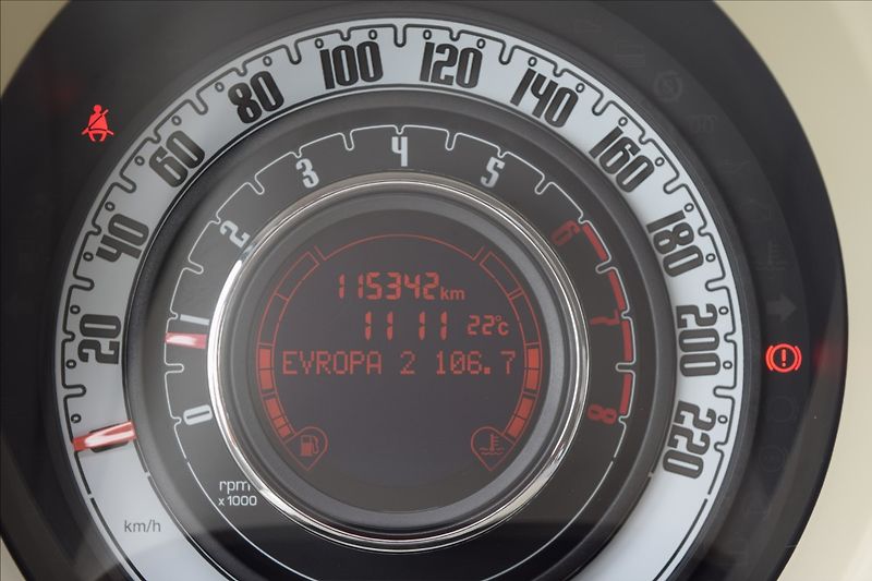 Fiat 500 1,2 i 51KW NOVÁ STK ALU KLIMA - fotka 21 z 39