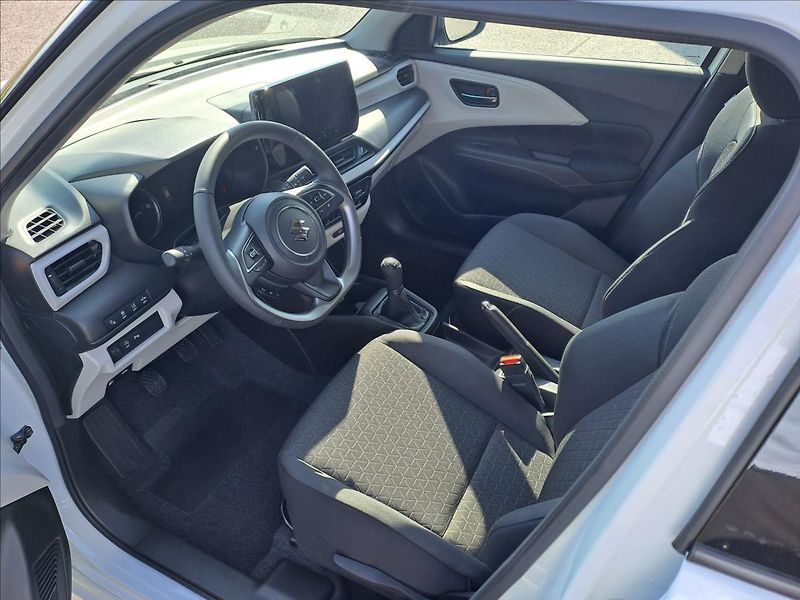 Suzuki Swift (2026) 1,2 PREMIUM HYBRID - fotka 8 z 19
