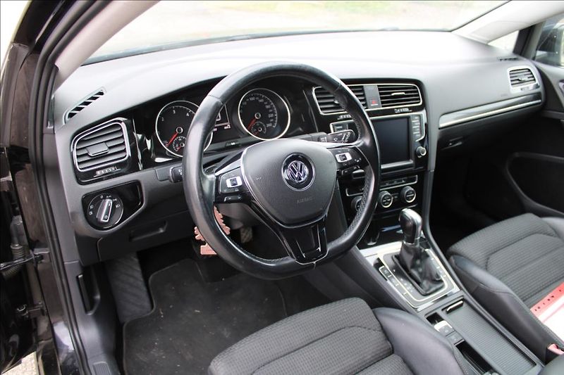 Volkswagen Golf 2,0 TDi  XENONY, AUTOMAT - fotka 10 z 29