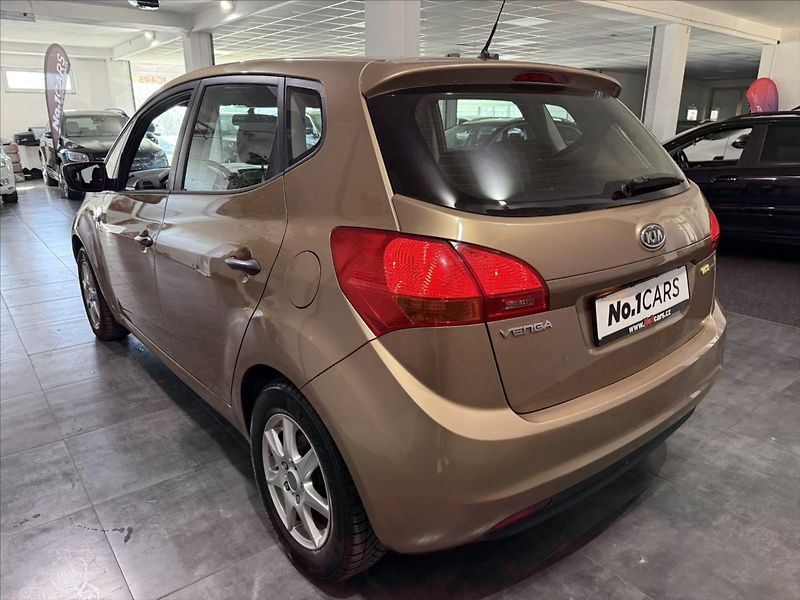 Kia Venga 1,4   i KLIMA NOVÉ ROZVODY - fotka 4 z 30