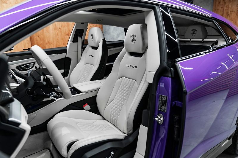 Lamborghini Urus - fotka 9 z 34