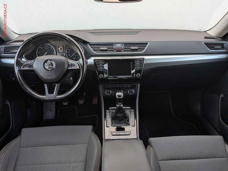 Škoda Superb (2016) 2.0 TDi, ČR, Ambition, bixen - fotka 8 z 16