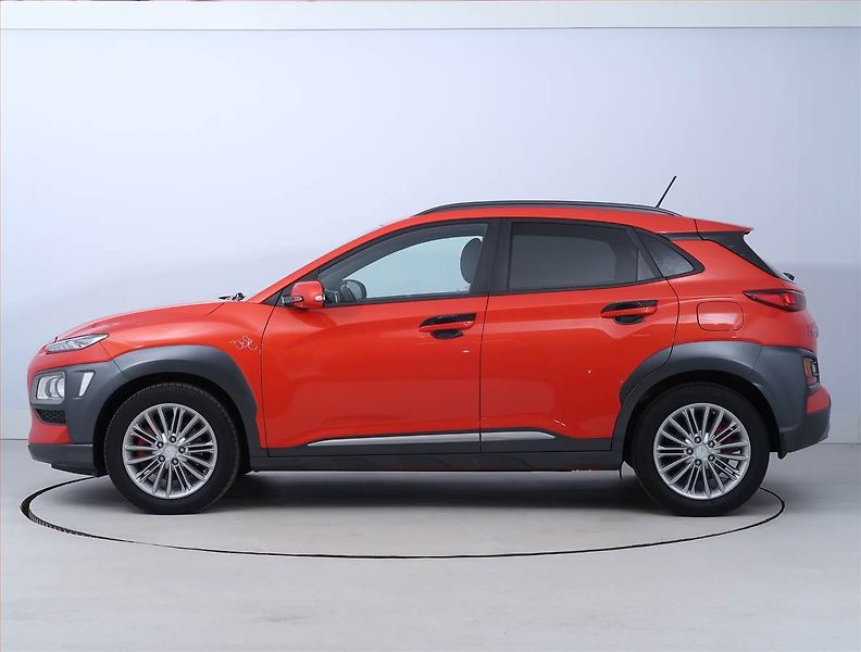 Hyundai Kona (2020) Style 1.6 T-GDI, Automat, ČR - fotka 3 z 19