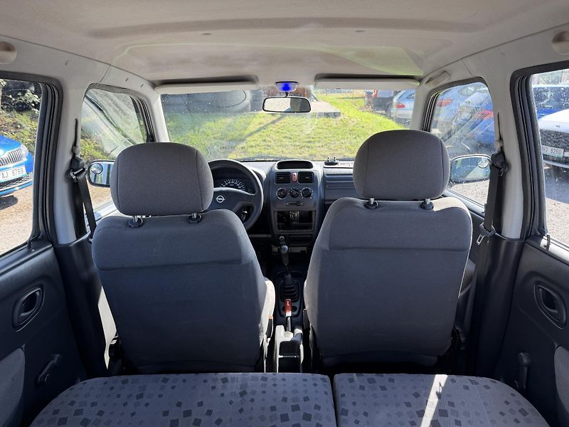 Opel Agila 1.0i - fotka 12 z 21