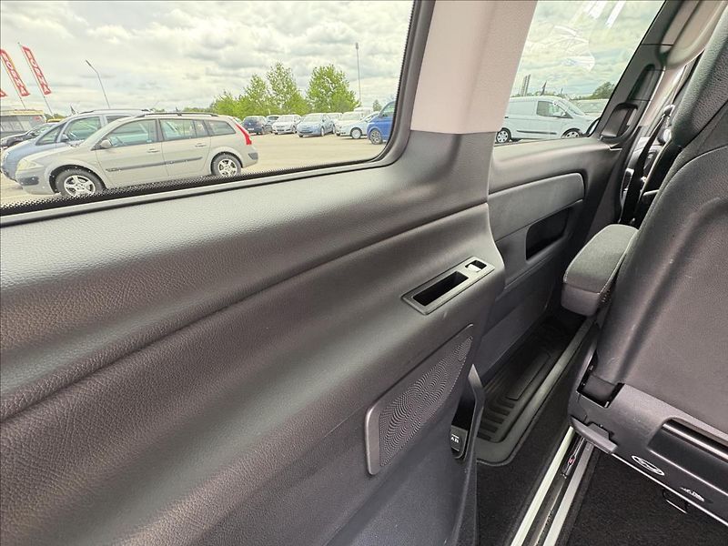 Mercedes-Benz Třídy V 2,2 250 CDi 4M,Led,Navi,Kamera - fotka 36 z 44