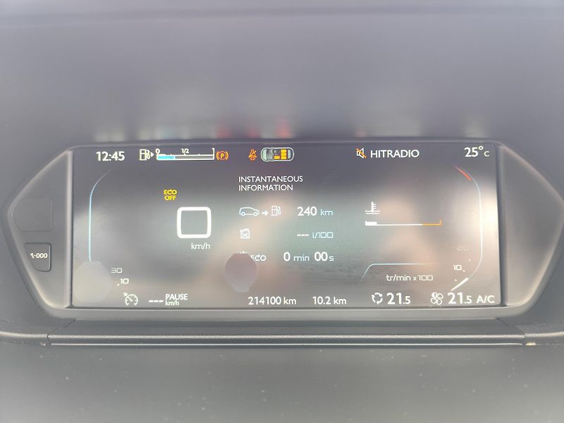 Citroën Grand C4 Picasso (2014) - fotka 28 z 34